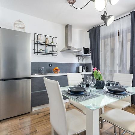 Apartments Ariana Умаг Екстериор снимка