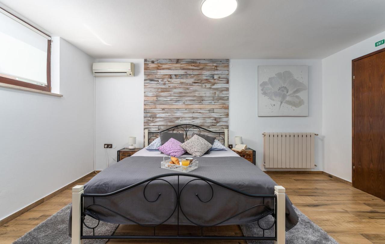 Apartments Ariana Умаг Екстериор снимка